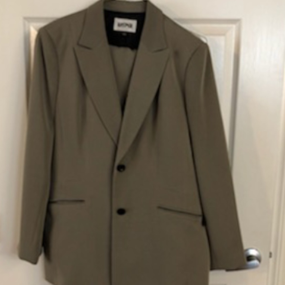 Suit